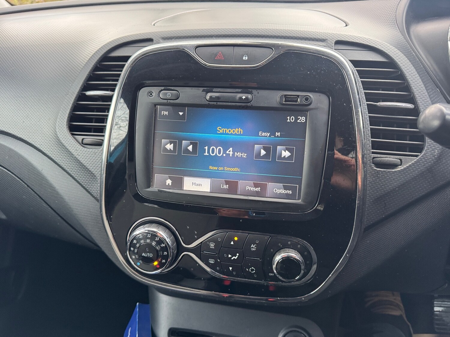 Used Renault Captur 2014 for sale - 77363196: Photo 13