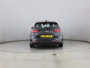 Used Kia Ceed 2025 for sale - 78287008: Photo