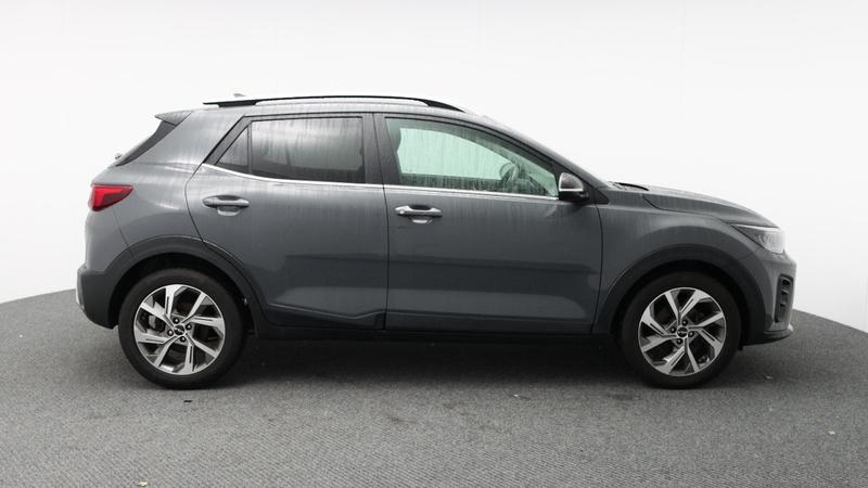 Used Kia Stonic 2023 for sale - 77613621: Photo 2