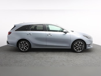 Used Kia Ceed 2022 for sale - 77641370: Photo