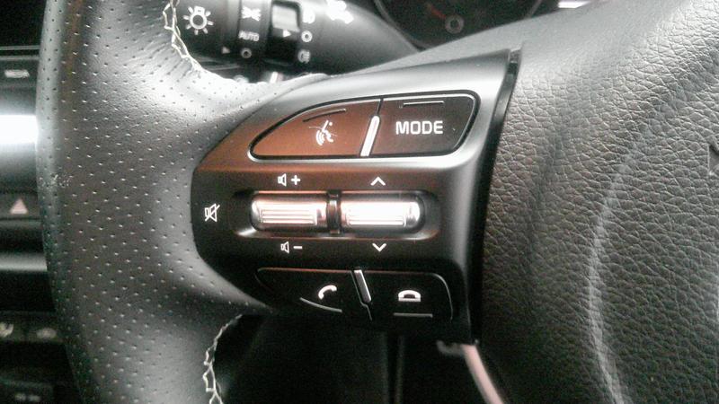 Used Kia Stonic 2023 for sale - 77116650: Photo 11