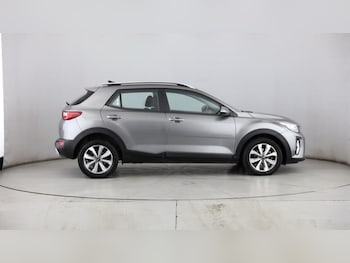 Used Kia Stonic 2024 for sale - 77157337: Photo