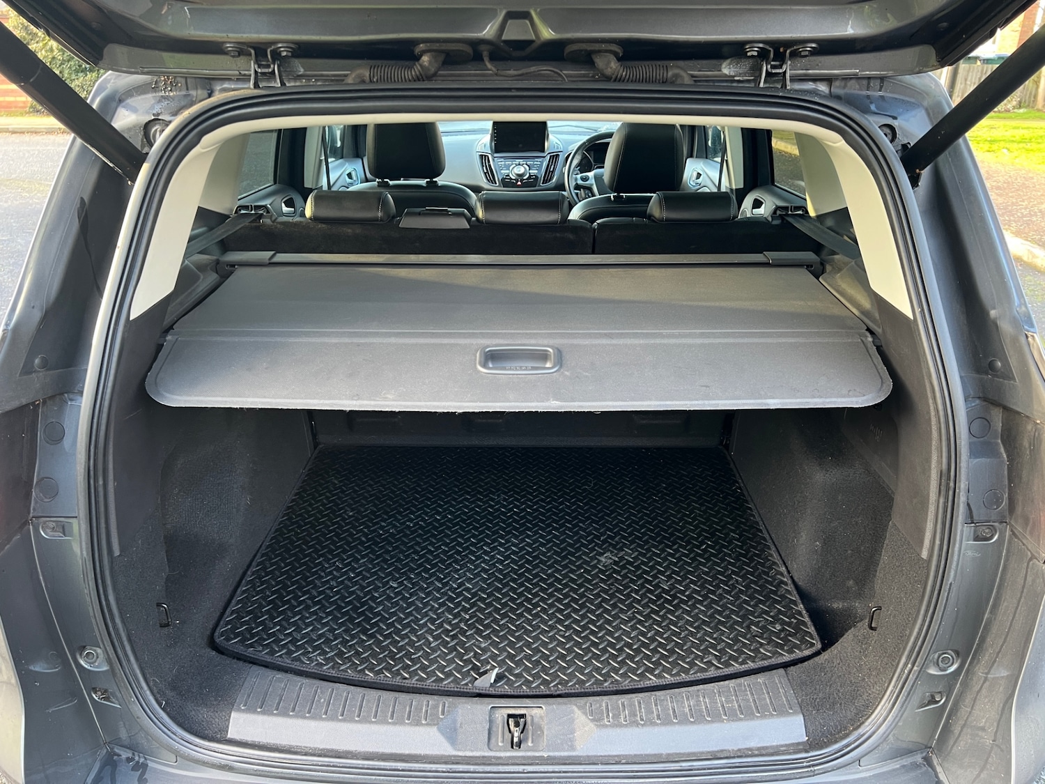 Used Ford Kuga 2014 for sale - 77013260: Photo 9