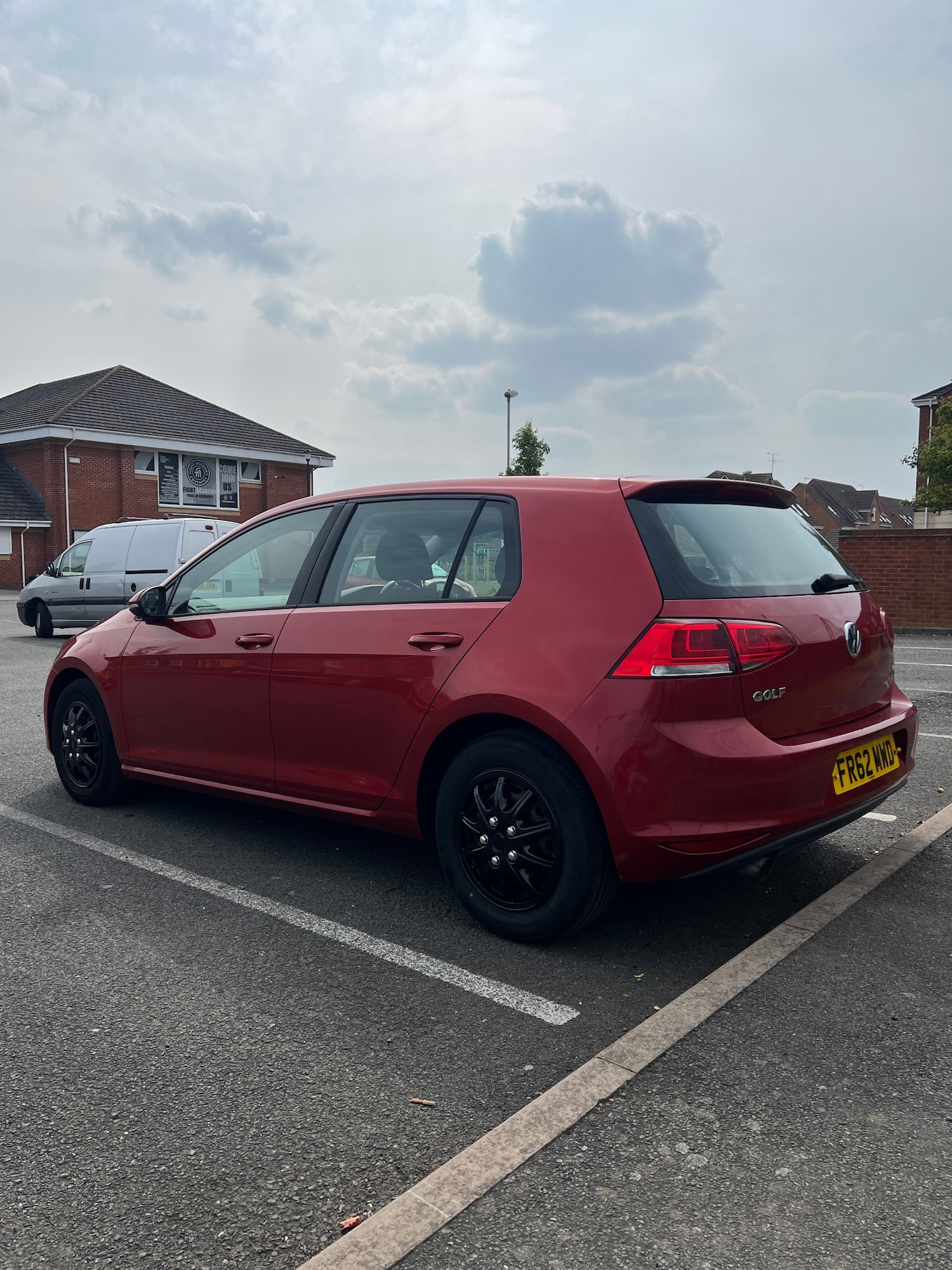 Used Volkswagen Golf 2013 for sale - 77898884: Photo 5