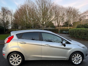 Used Ford Fiesta 2016 for sale - 76980348: Photo