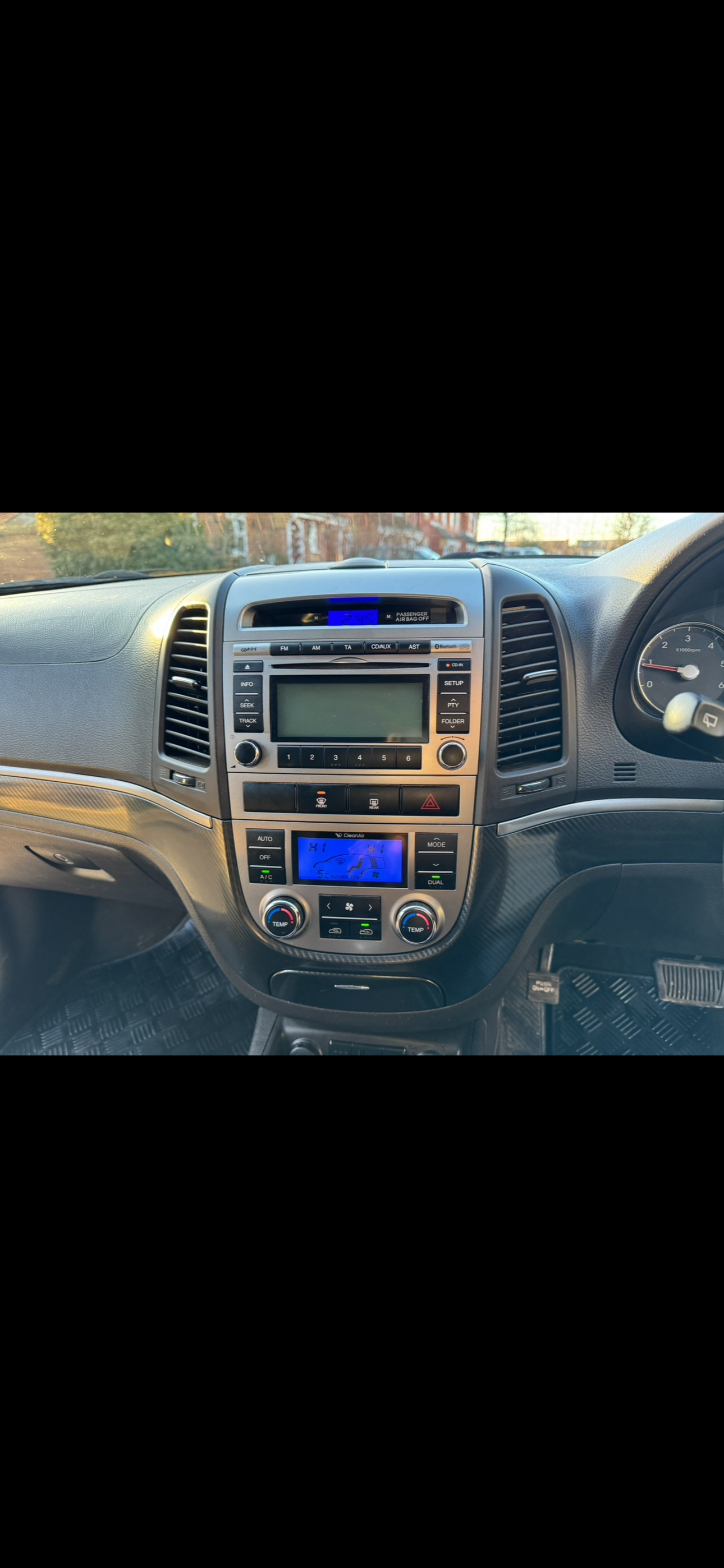 Used Hyundai Santa Fe 2012 for sale - 77053930: Photo 8