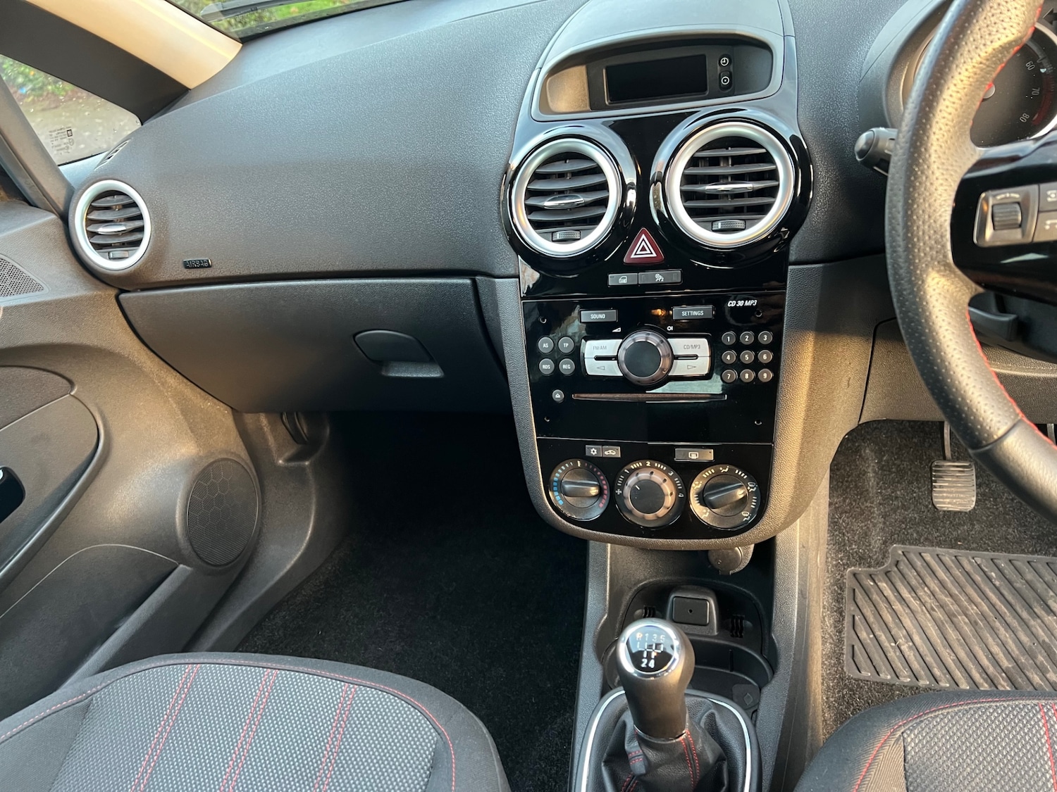 Used Vauxhall Corsa 2012 for sale - 76982519: Photo 12