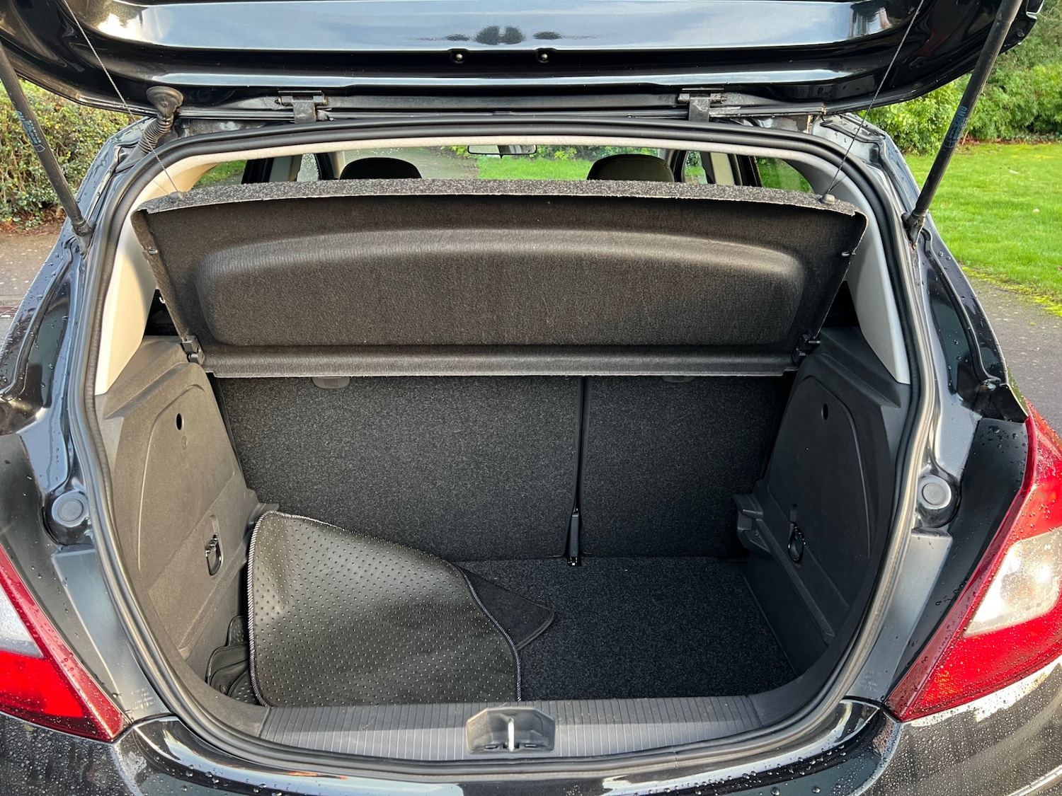 Used Vauxhall Corsa 2012 for sale - 76982519: Photo 17