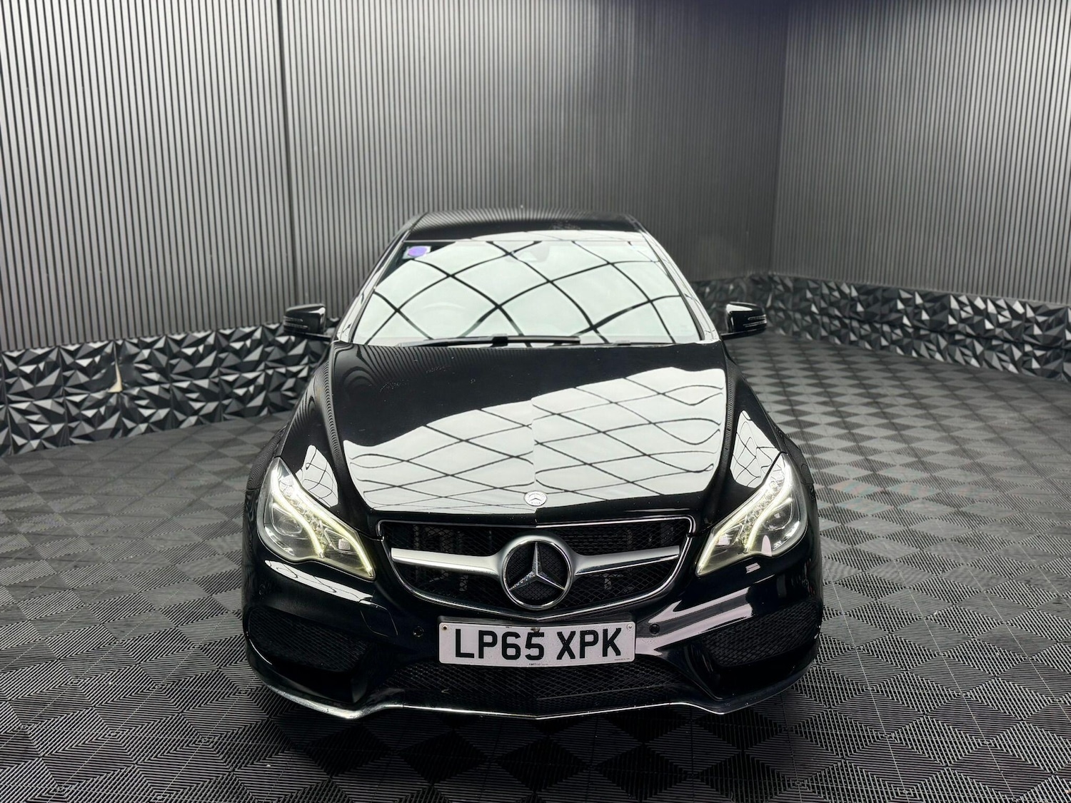 Used Mercedes-Benz E Class 2016 for sale - 77376026: Photo 3