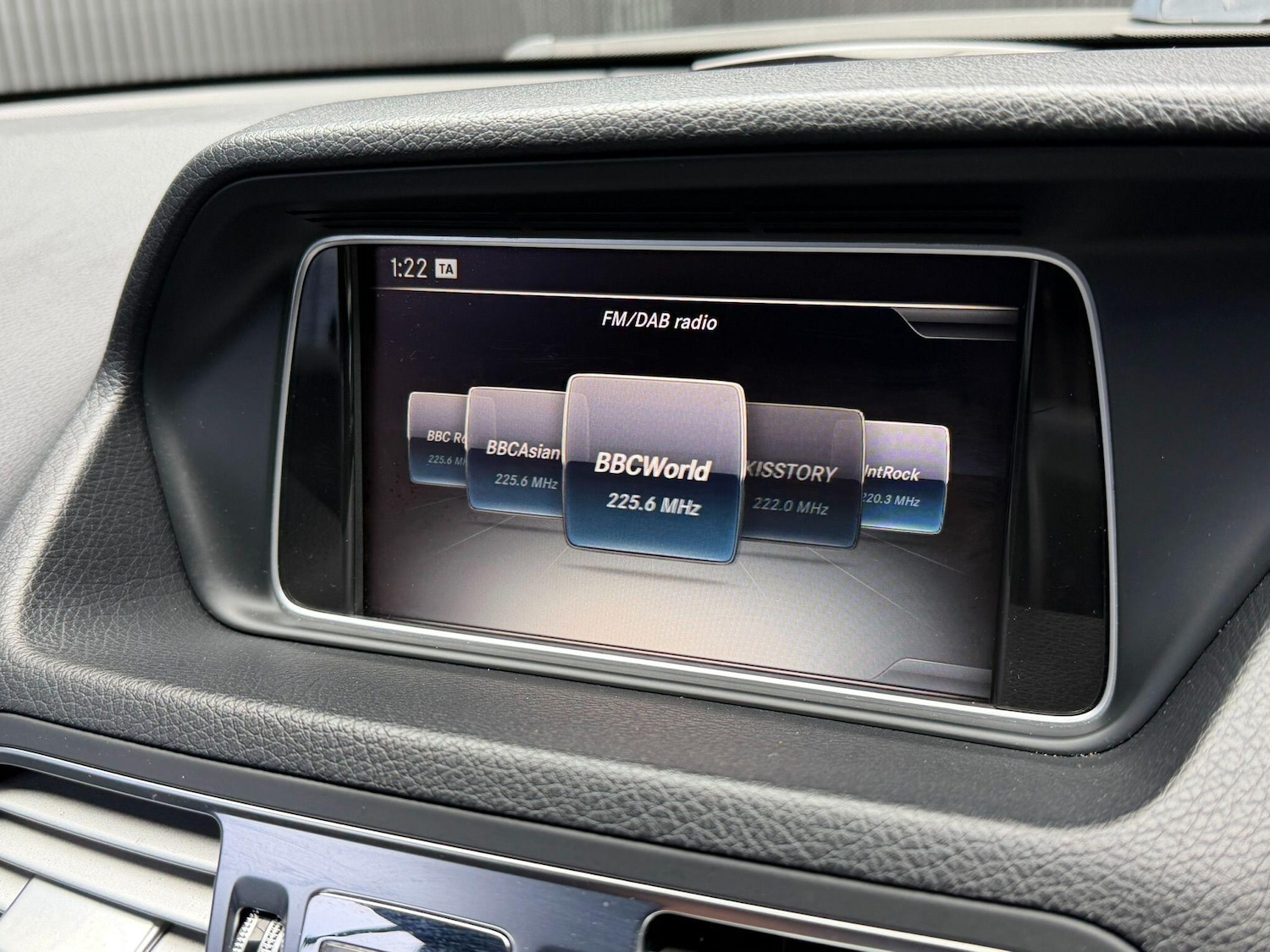 Used Mercedes-Benz E Class 2016 for sale - 77376026: Photo 44