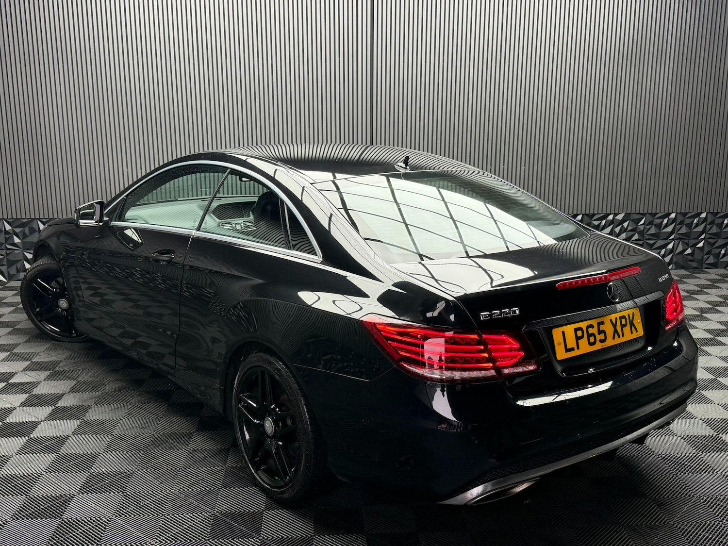 Used Mercedes-Benz E Class 2016 for sale - 77376026: Photo 5