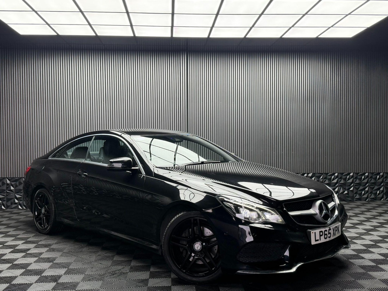 Used Mercedes-Benz E Class 2016 for sale - 77376026: Photo 8