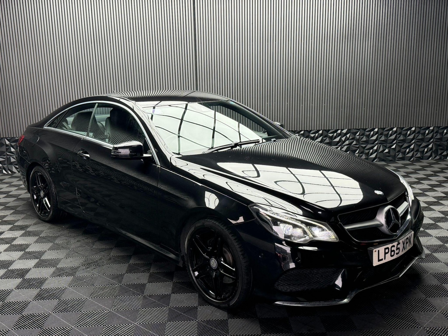 Used Mercedes-Benz E Class 2016 for sale - 77376026: Photo 9