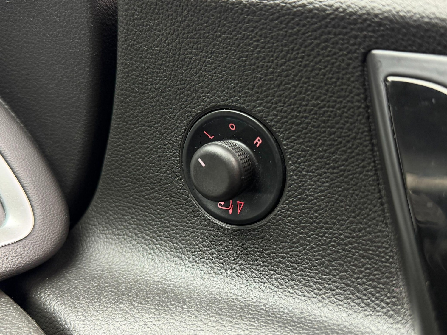 Used Vauxhall Astra 2014 for sale - 77015462: Photo 24