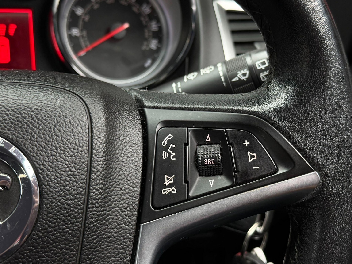 Used Vauxhall Astra 2014 for sale - 77015462: Photo 29