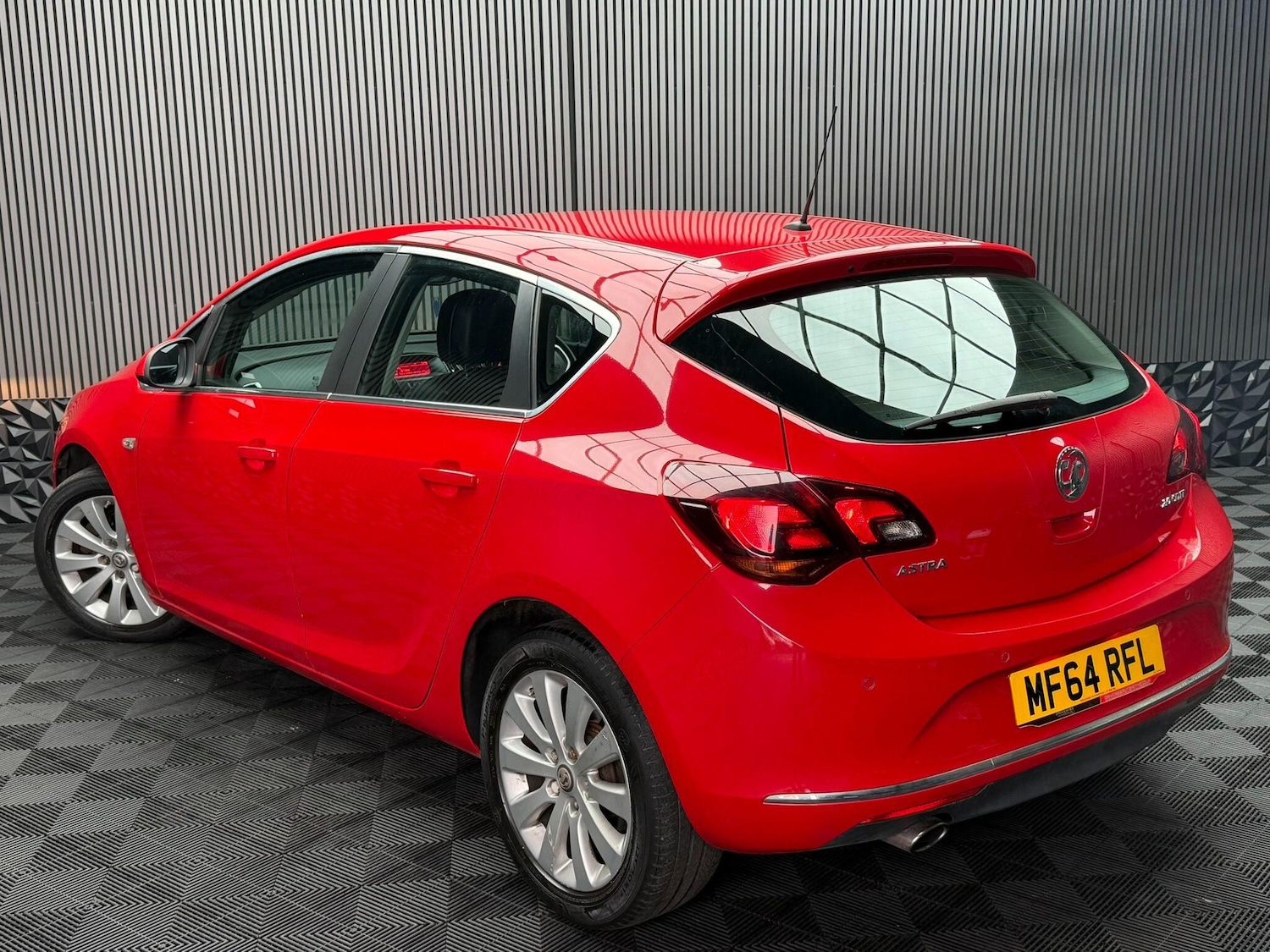 Used Vauxhall Astra 2014 for sale - 77015462: Photo 4