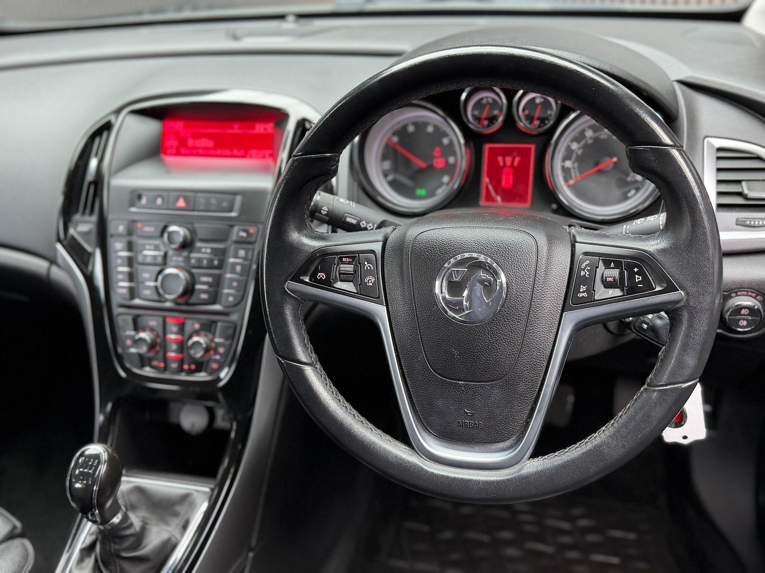 Used Vauxhall Astra 2014 for sale - 77015462: Photo 45