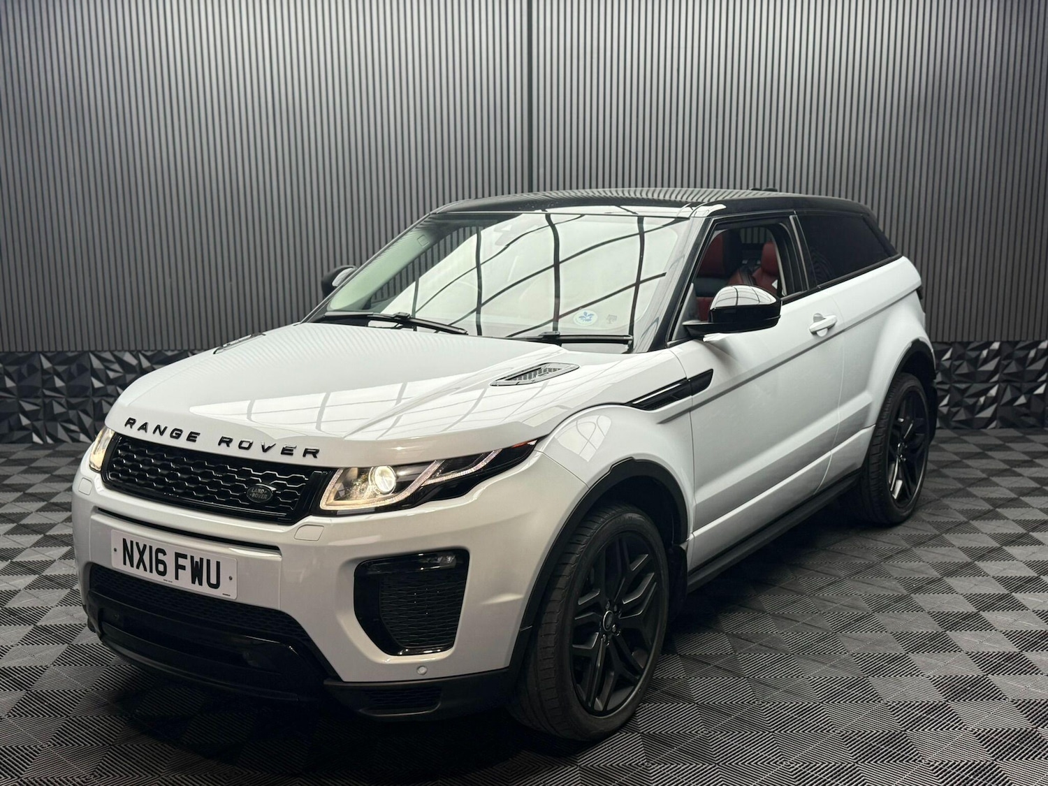 Used Land Rover Range Rover Evoque 2016 for sale - 76317737: Photo 11