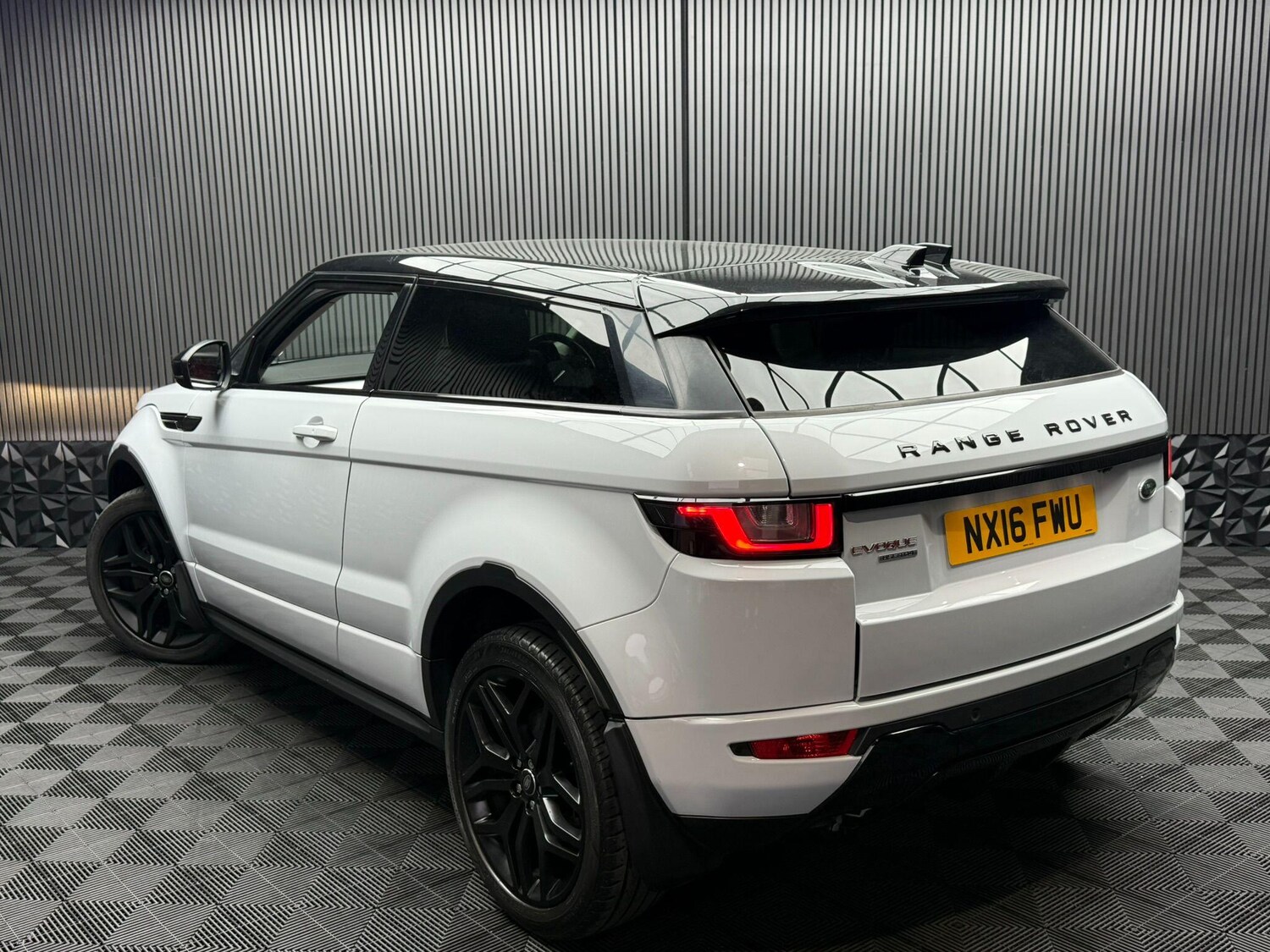 Used Land Rover Range Rover Evoque 2016 for sale - 76317737: Photo 13