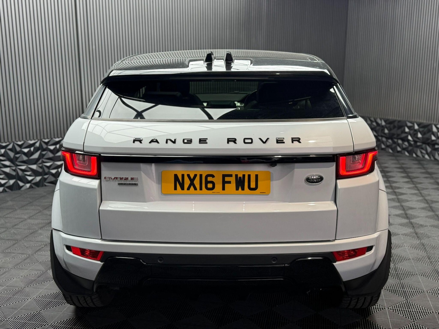 Used Land Rover Range Rover Evoque 2016 for sale - 76317737: Photo 16