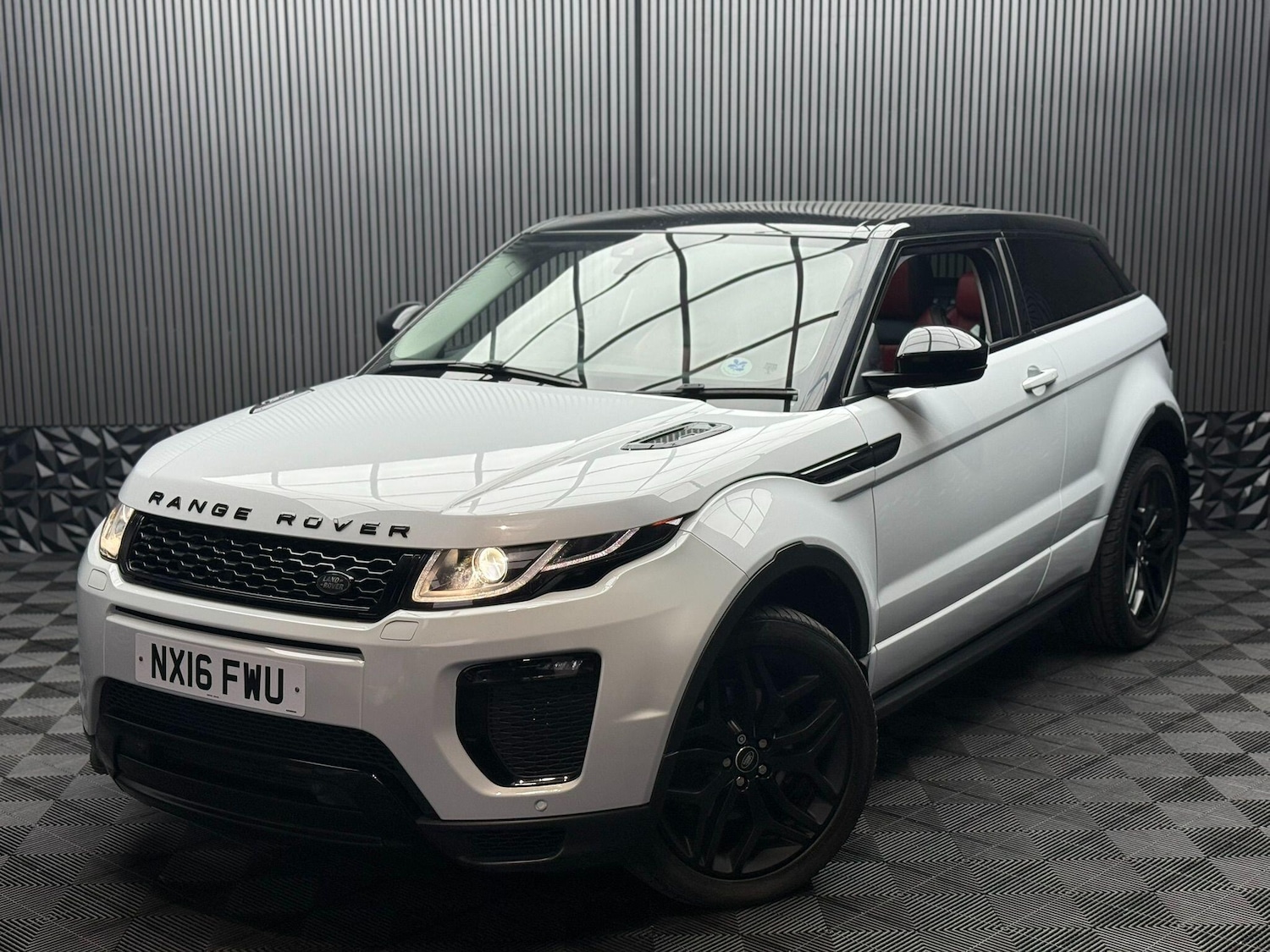 Used Land Rover Range Rover Evoque 2016 for sale - 76317737: Photo 4