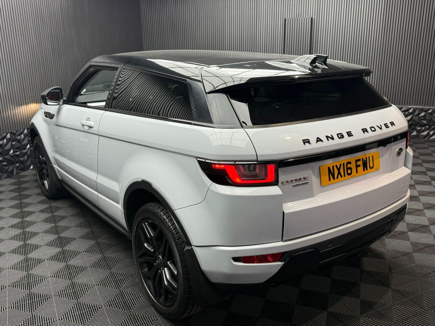 Used Land Rover Range Rover Evoque 2016 for sale - 76317737: Photo 5