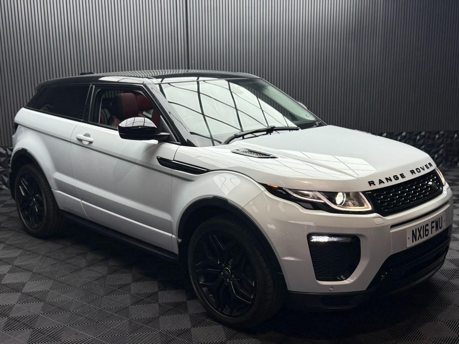 Used Land Rover Range Rover Evoque 2016 for sale - 76317737: Photo 8