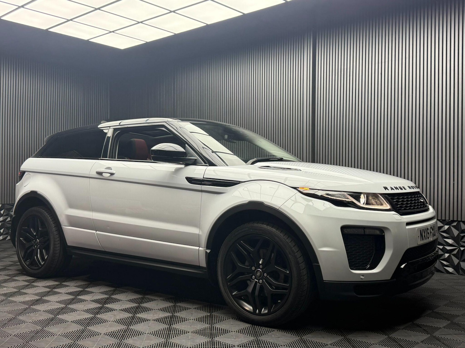 Used Land Rover Range Rover Evoque 2016 for sale - 76317737: Photo 9