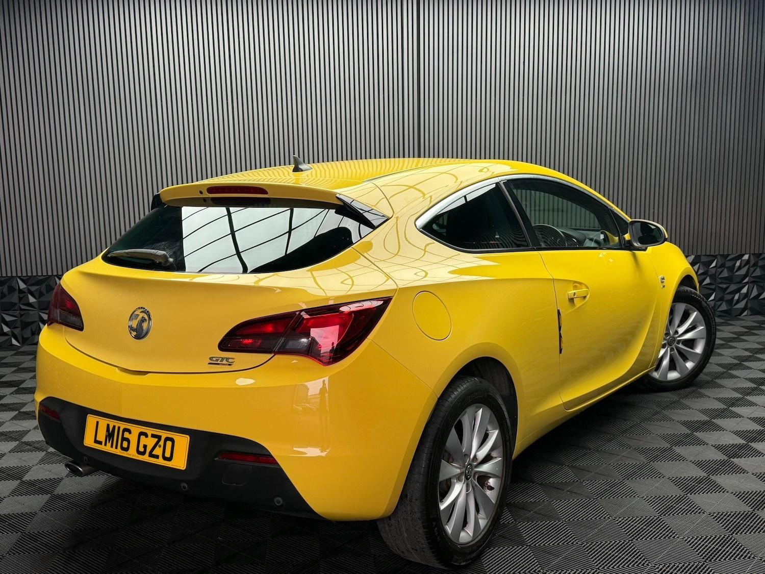 Used Vauxhall Astra GTC 2016 for sale - 77016388: Photo 16