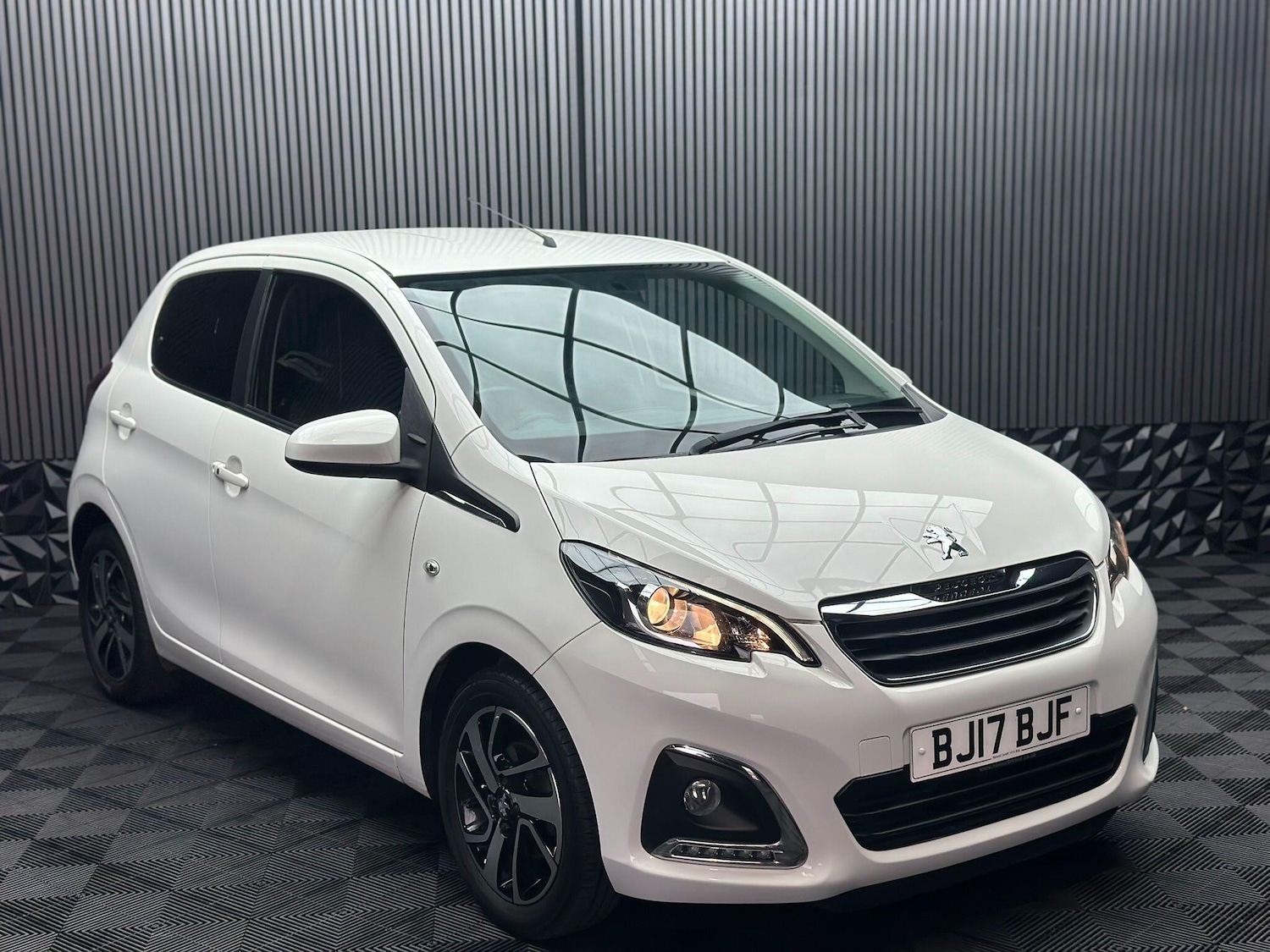 Used Peugeot 108 2017 for sale - 76317886: Photo 13