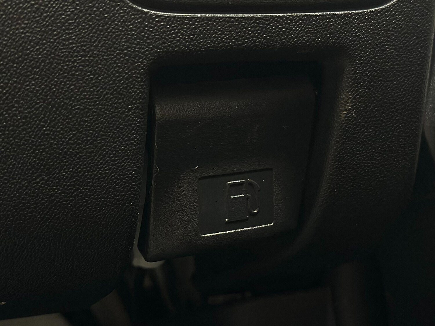 Used Peugeot 108 2017 for sale - 76317886: Photo 27