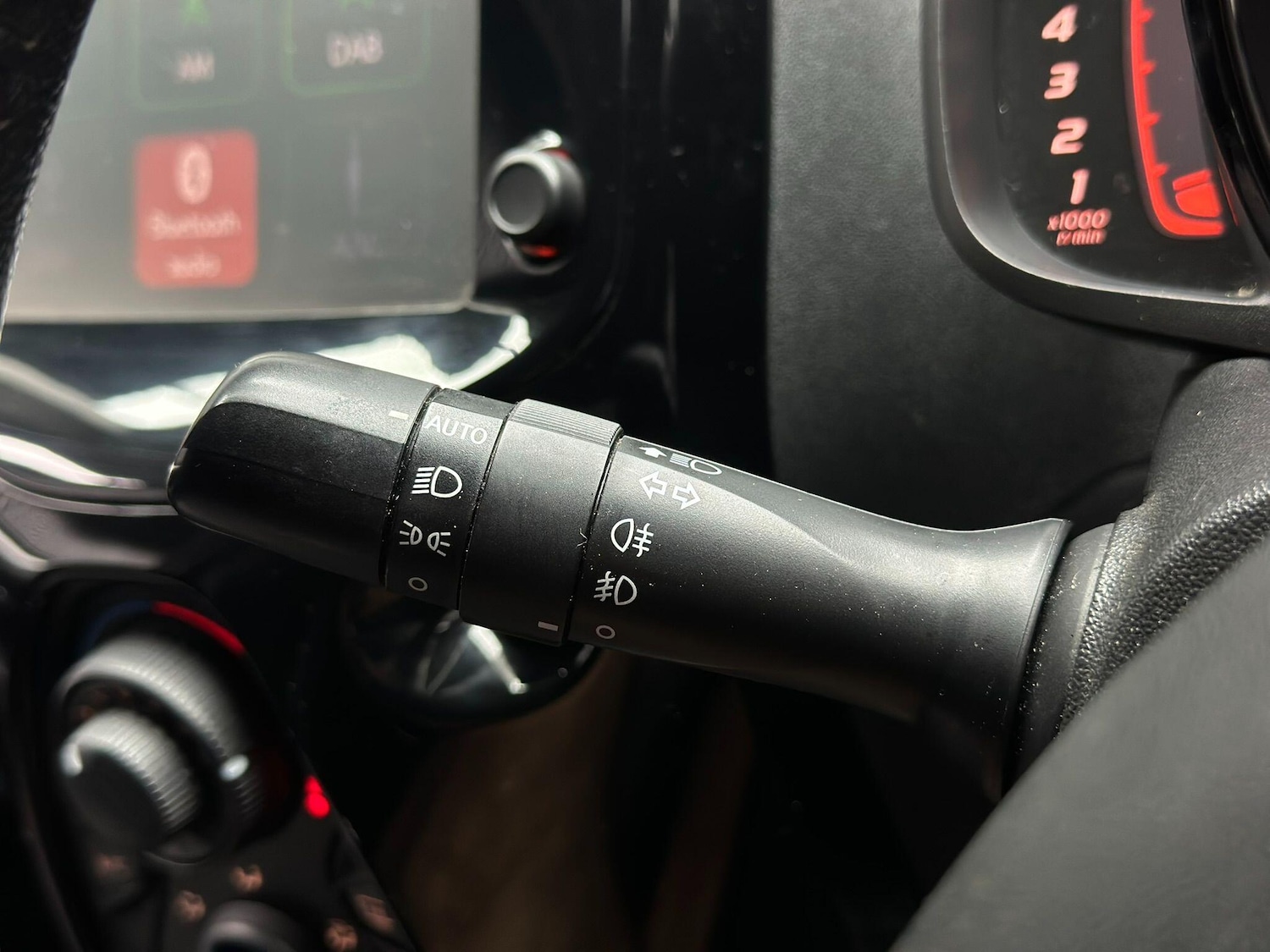 Used Peugeot 108 2017 for sale - 76317886: Photo 30