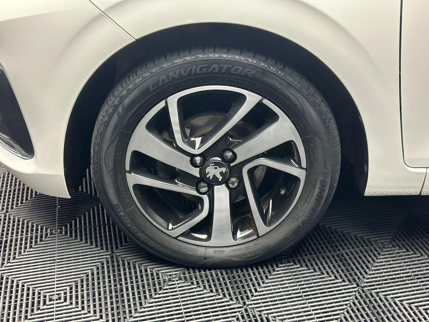 Used Peugeot 108 2017 for sale - 76317886: Photo 36