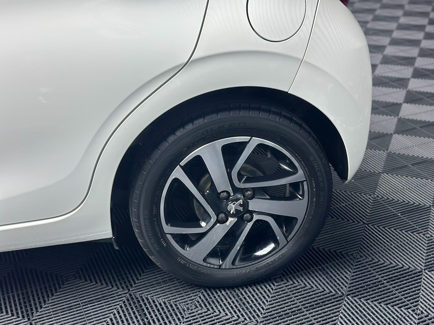 Used Peugeot 108 2017 for sale - 76317886: Photo 37