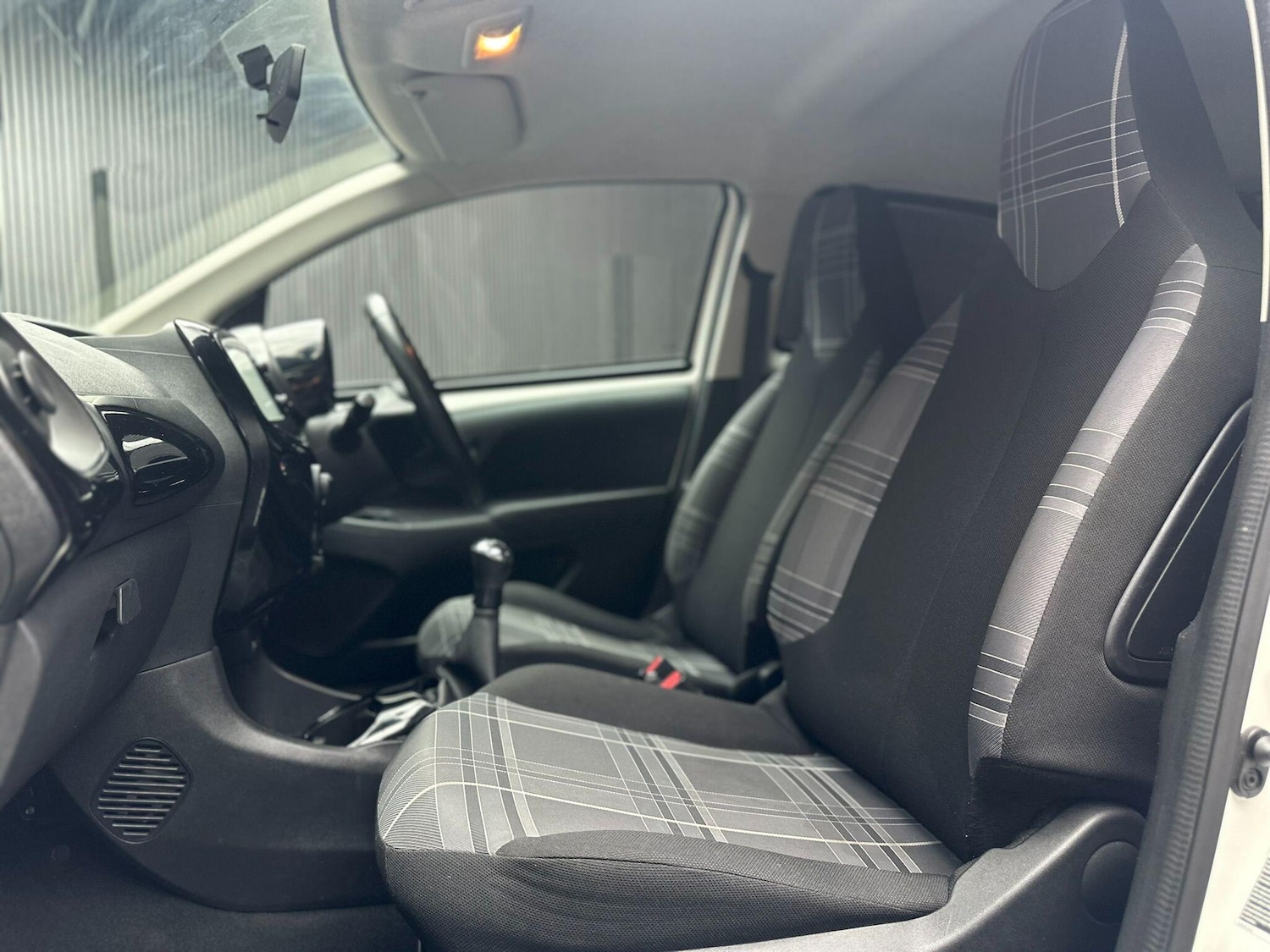 Used Peugeot 108 2017 for sale - 76317886: Photo 48