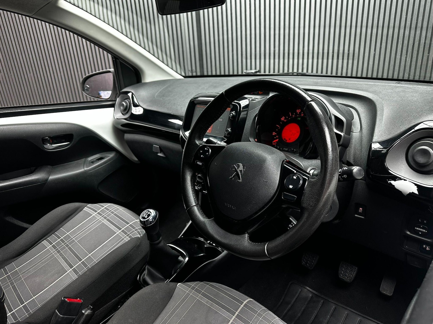 Used Peugeot 108 2017 for sale - 76317886: Photo 54