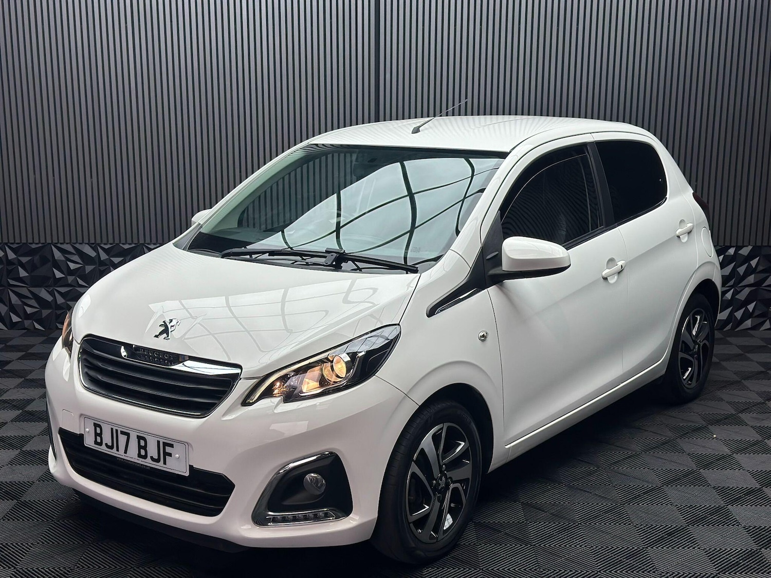 Used Peugeot 108 2017 for sale - 76317886: Photo 6