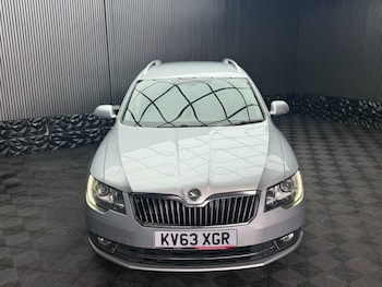 Used Skoda Superb 2014 for sale - 78622360: Photo