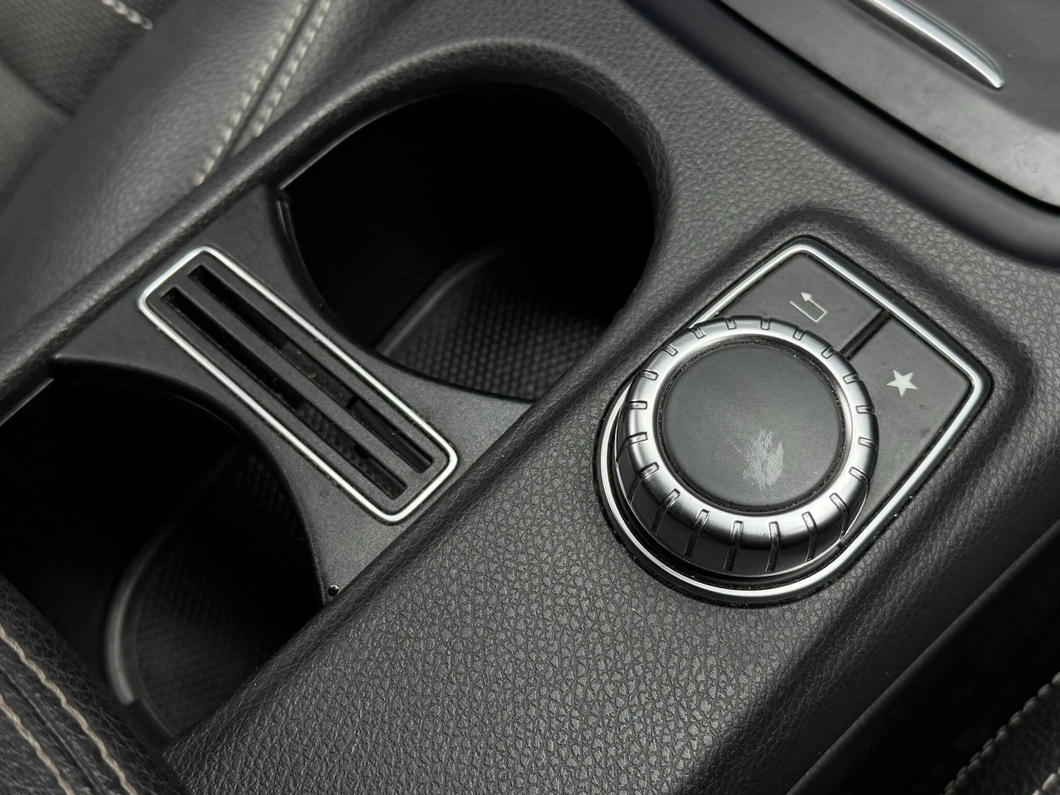 Used Mercedes-Benz CLA 2015 for sale - 77909350: Photo 33