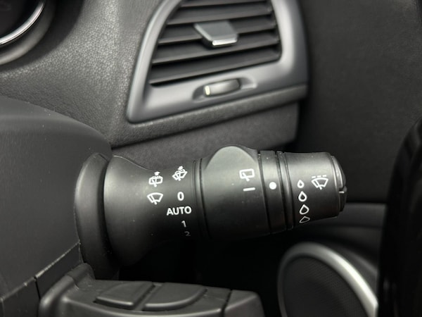 Used Renault Megane 2014 for sale - 76318200: Photo 33