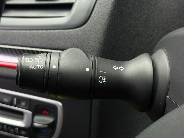 Used Renault Megane 2014 for sale - 76318200: Photo 34