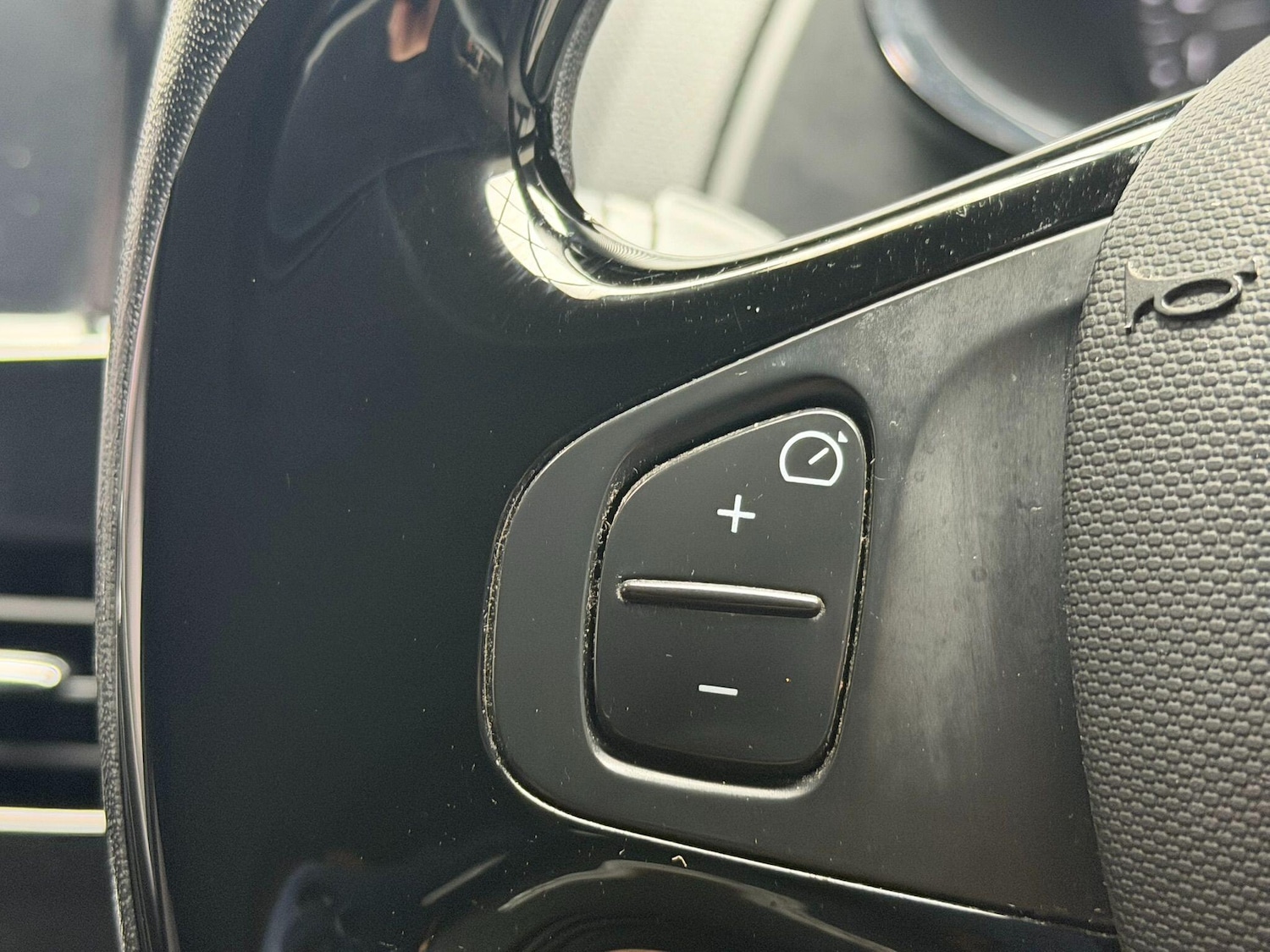 Used Renault Clio for sale - 78135498: Photo 30