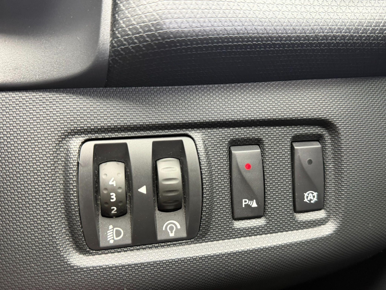 Used Renault Clio for sale - 78135498: Photo 34