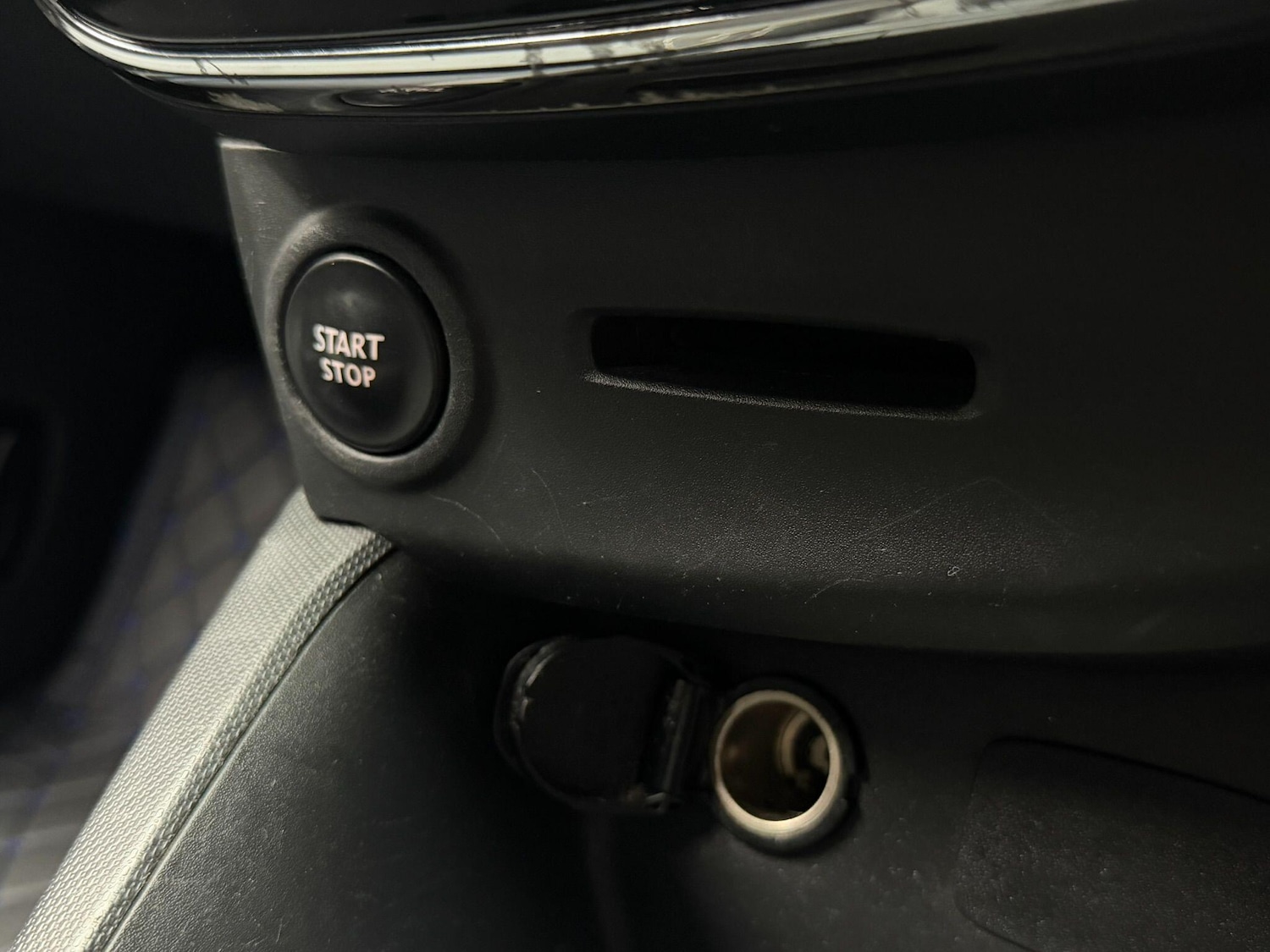 Used Renault Clio for sale - 78135498: Photo 35