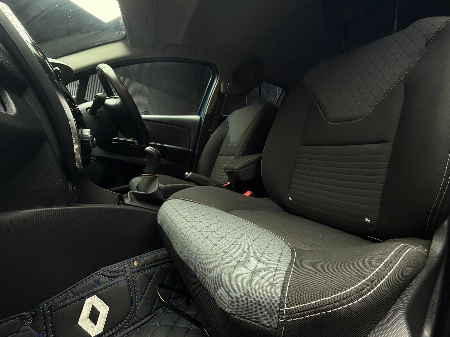 Used Renault Clio for sale - 78135498: Photo 53