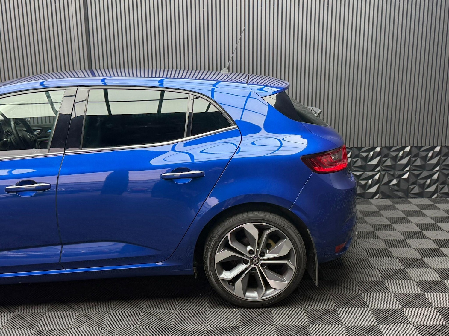 Used Renault Megane 2020 for sale - 76633899: Photo 18