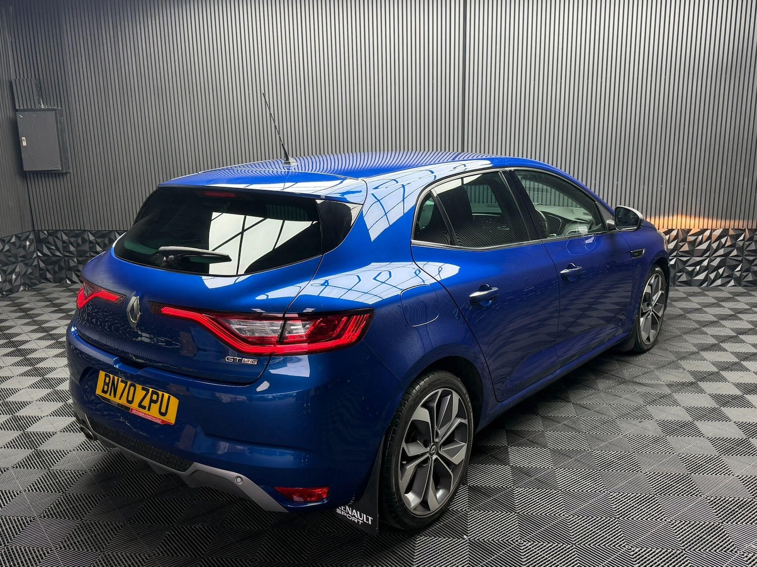 Used Renault Megane 2020 for sale - 76633899: Photo 23