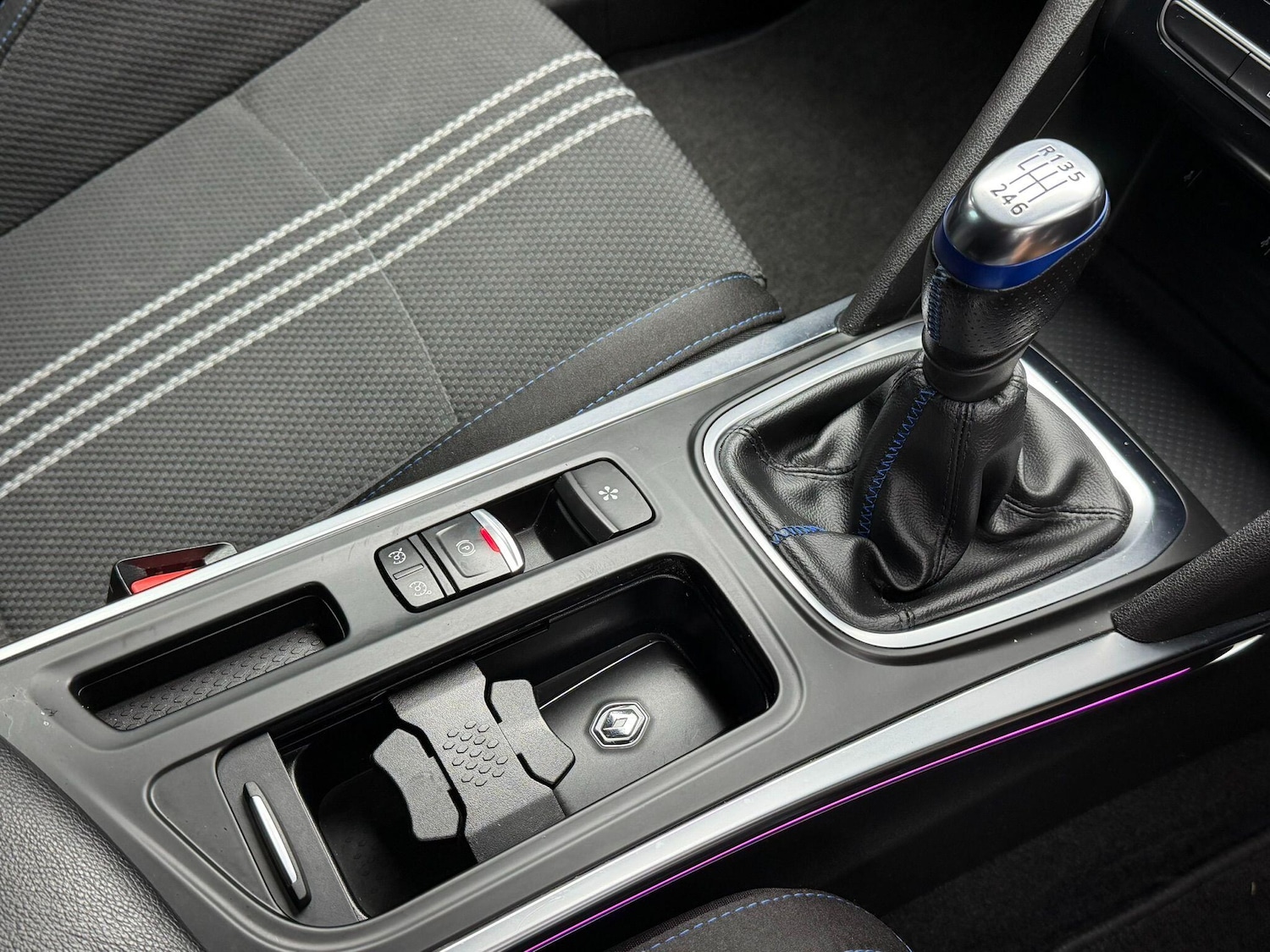 Used Renault Megane 2020 for sale - 76633899: Photo 25