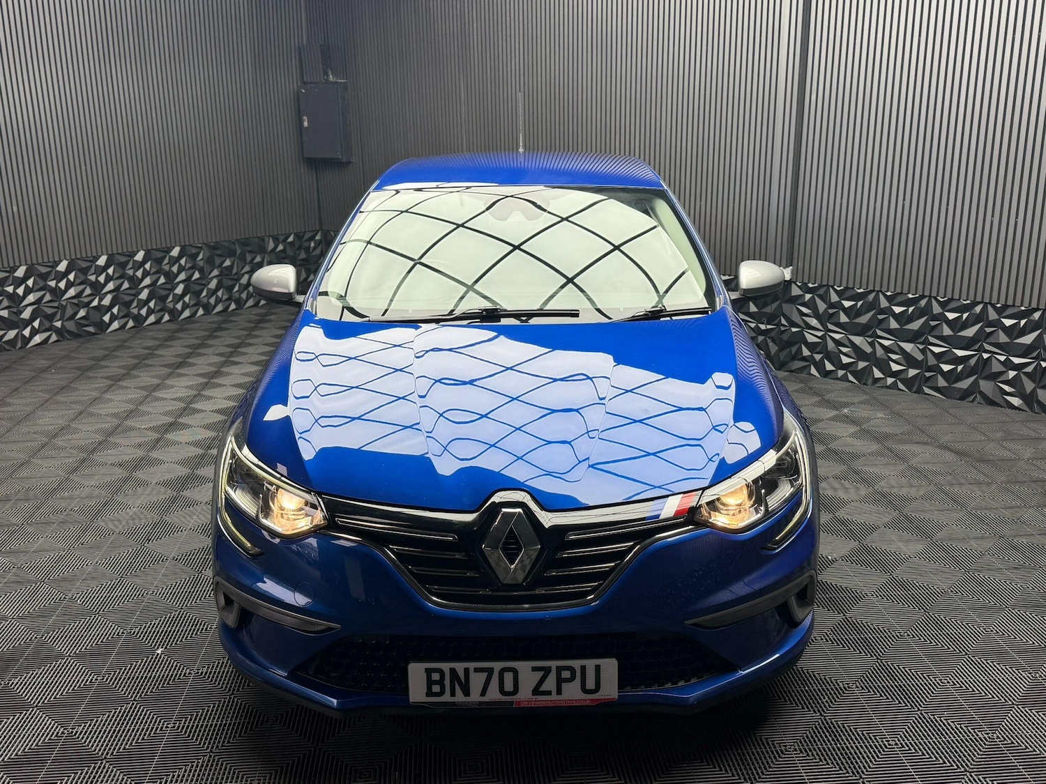Used Renault Megane 2020 for sale - 76633899: Photo 3