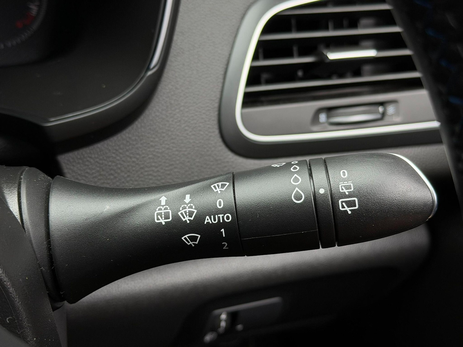 Used Renault Megane 2020 for sale - 76633899: Photo 30